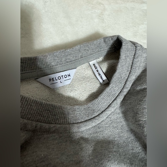 Peloton Heather Gray Crewneck - Picture 5 of 6
